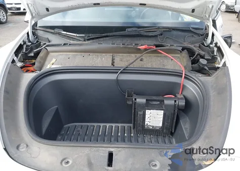 2022 Tesla Model Y Long Range Dual Motor All-Wheel Drive из США, поврежденный, VIN 7SAYGDEE0NF343591